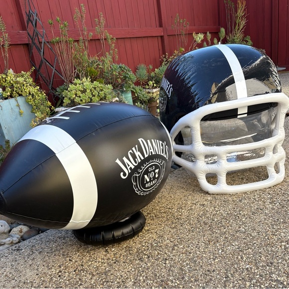 Jack Daniel’s Football Set - Picture 16 of 16